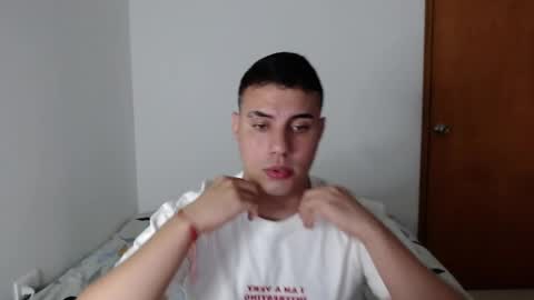 Snapshot of _alex20_ chatting on 01-30-25, 03:11 Alex online show from 01-30-25, 03:11