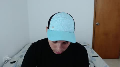 Snapshot of _alex20_ chatting on 02-03-25, 04:14 Alex online show from 02-03-25, 04:14