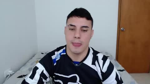 Snapshot of _alex20_ chatting on 02-03-25, 03:06 Alex online show from 02-03-25, 03:06