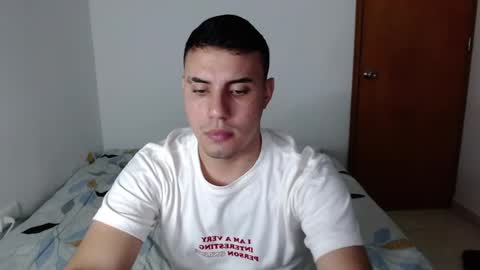 Snapshot of _alex20_ chatting on 02-10-25, 05:47 Alex online show from 02-10-25, 05:47