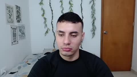 Snapshot of _alex20_ chatting on 02-26-25, 05:20 Alex online show from 02-26-25, 05:20