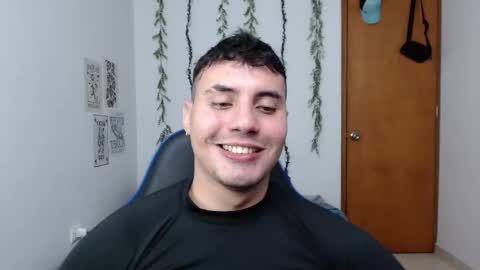 Snapshot of _alex20_ chatting on 10-03-25, 01:13 Alex online show from 10-03-25, 01:13