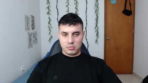 Snapshot of _alex20_ chatting on 10-04-25, 04:32 Alex online show from 10-04-25, 04:32