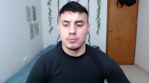 Snapshot of _alex20_ chatting on 10-07-25, 12:35 Alex online show from 10-07-25, 12:35