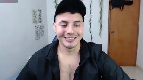 Snapshot of _alex20_ chatting on 01-07-26, 04:26 Alex online show from 01-07-26, 04:26