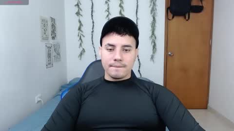 Snapshot of _alex20_ chatting on 01-11-26, 05:56 Alex online show from 01-11-26, 05:56