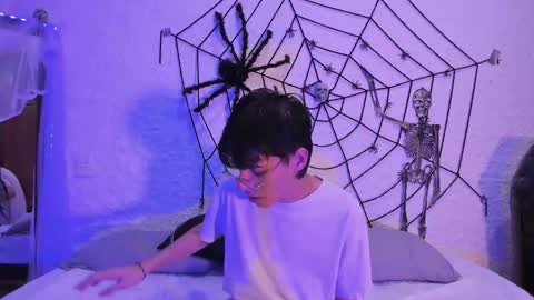 Snapshot of _alexandersawyer_ chatting on 10-08-25, 04:32 Alexander online show from 10-08-25, 04:32