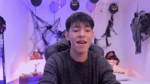 Snapshot of _alexandersawyer_ chatting on 10-30-25, 12:17 Alexander online show from 10-30-25, 12:17