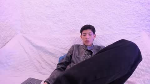 Snapshot of _alexandersawyer_ chatting on 12-02-25, 12:10 Alexander online show from 12-02-25, 12:10