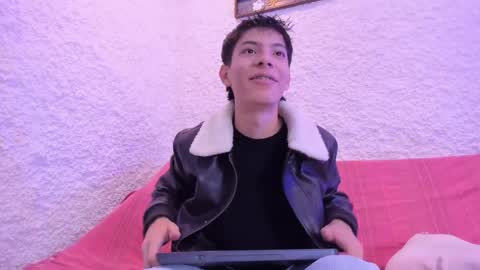 Snapshot of _alexandersawyer_ chatting on 12-03-25, 12:14 Alexander online show from 12-03-25, 12:14