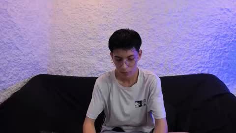 Snapshot of _alexandersawyer_ chatting on 12-16-25, 01:43 Alexander online show from 12-16-25, 01:43