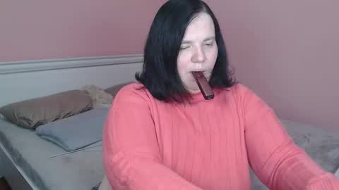 Snapshot of _alexandra_ray_ chatting on 11-14-25, 08:13 _alexandra_ray_ online show from 11-14-25, 08:13