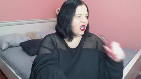 Snapshot of _alexandra_ray_ chatting on 11-24-25, 11:10 _alexandra_ray_ online show from 11-24-25, 11:10