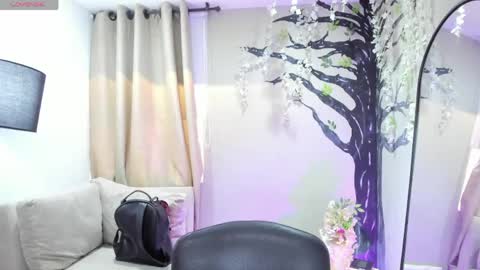 Snapshot of _alice08_ chatting on 06-02-26, 12:07 online show from 06-02-26, 12:07