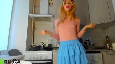 Snapshot of _alice_kitty chatting on 12-22-24, 08:27 Gaylord online show from 12-22-24, 08:27