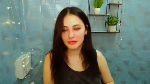 Snapshot of _alicecandy_ chatting on 12-19-24, 08:23 Alice online show from 12-19-24, 08:23