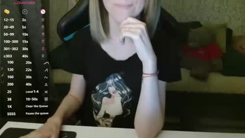 Snapshot of _alicecullen_ chatting on 11-23-25, 05:02 AliceCullen online show from 11-23-25, 05:02