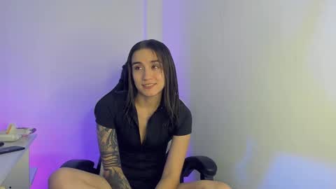 Snapshot of _alicerosse2 chatting on 02-20-25, 02:51 ALICE online show from 02-20-25, 02:51