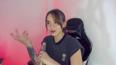 Snapshot of _alicerosse2 chatting on 03-05-25, 04:24 ALICE online show from 03-05-25, 04:24