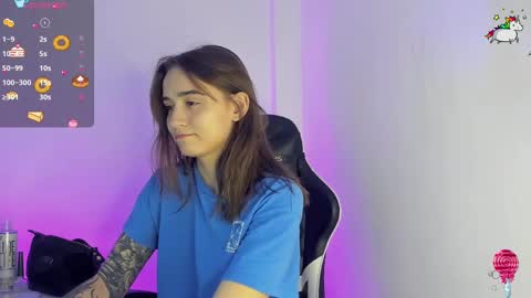 Snapshot of _alicerosse2 chatting on 03-08-25, 11:49 ALICE online show from 03-08-25, 11:49