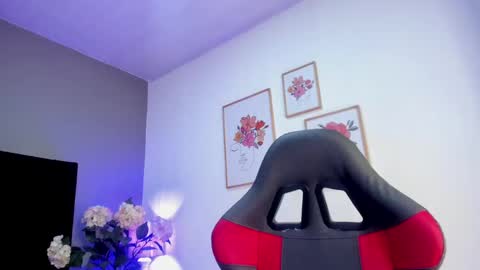  Alice  online show from 12-31-24, 01:04