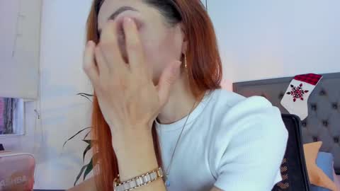 Snapshot of _aline_hall chatting on 12-10-24, 11:11 Alline Hall online show from 12-10-24, 11:11
