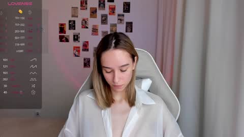 Snapshot of _alissaa_ chatting on 02-08-25, 08:32 Alice online show from 02-08-25, 08:32