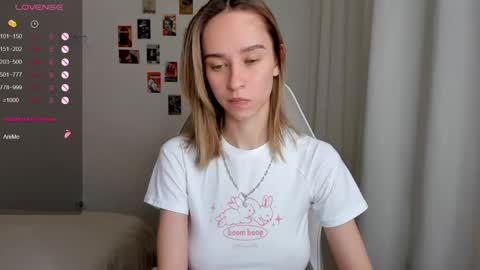 Snapshot of _alissaa_ chatting on 02-11-25, 05:40 Alice online show from 02-11-25, 05:40