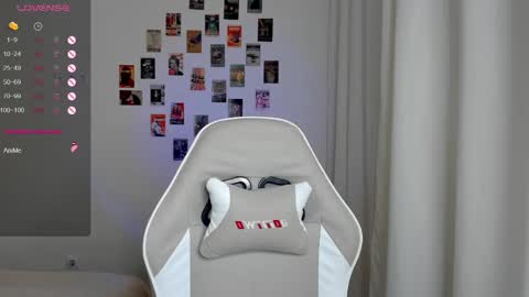 Snapshot of _alissaa_ chatting on 02-11-25, 08:42 Alice online show from 02-11-25, 08:42