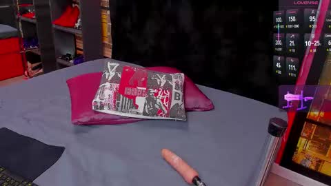 Alison online show from 11-08-25, 01:39