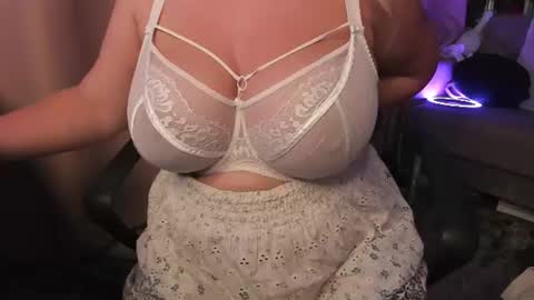 lisa online show from 07-22-26, 07:16