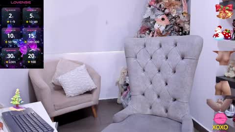 Snapshot of _ana_bolena__ chatting on 12-21-24, 04:46 Ana Bolena online show from 12-21-24, 04:46