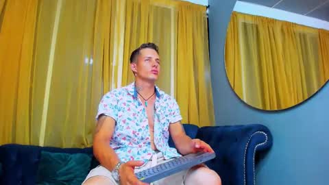 Snapshot of _angel_rivera chatting on 02-17-26, 01:35 Angel Rivera online show from 02-17-26, 01:35