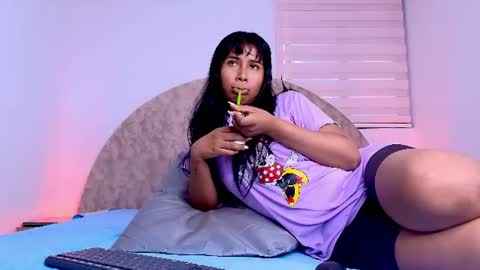 Snapshot of _aniisha_ chatting on 06-17-26, 07:15 Any online show from 06-17-26, 07:15