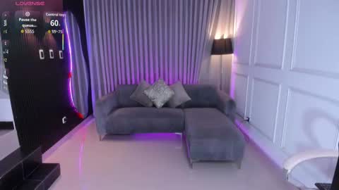 Ana online show from 10-21-25, 07:03