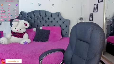 antonnela online show from 03-04-25, 01:38