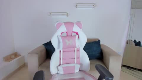    online show from 10-06-25, 12:13