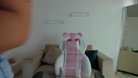    online show from 10-27-25, 12:09