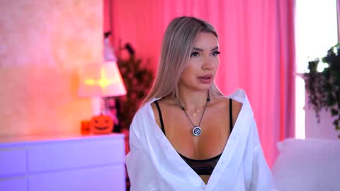 Arielle online show from 11-17-25, 09:59