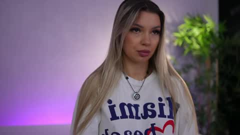 Arielle online show from 04-01-26, 05:30