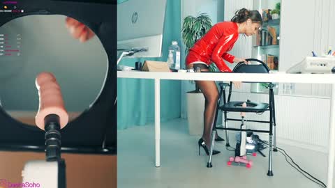 Snapshot of _artporno_ chatting on 10-13-25, 01:38 _artporno_ online show from 10-13-25, 01:38