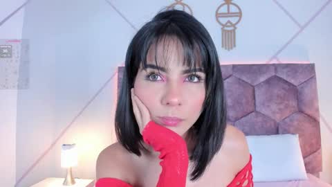 _aurora_collins_ online show from 12-04-25, 12:36