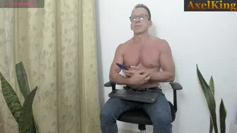 Axel online show from 07-14-26, 01:52