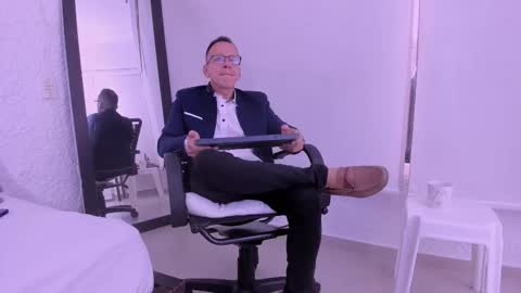 _axelking_ online show from 02-25-26, 11:31