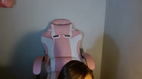 Snapshot of _ayesha19 chatting on 12-20-25, 02:29 yesha3 online show from 12-20-25, 02:29