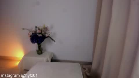 Snapshot of _azul17 chatting on 12-13-24, 11:06 hell y online show from 12-13-24, 11:06
