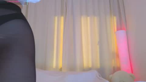 Snapshot of _b00bss_ chatting on 09-12-25, 04:23 Jess online show from 09-12-25, 04:23