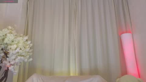 Snapshot of _b00bss_ chatting on 09-13-25, 03:28 Jess online show from 09-13-25, 03:28