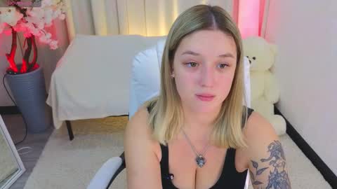 Snapshot of _b00bss_ chatting on 11-27-25, 03:30 Jess online show from 11-27-25, 03:30