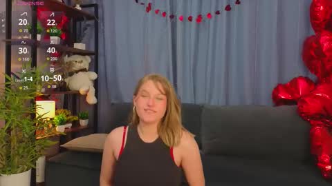 Snapshot of _b00bss_ chatting on 03-10-26, 09:36 Jess online show from 03-10-26, 09:36